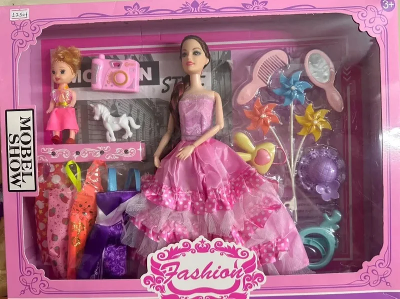 Fashion Model Show Deluxe Doll Set - Pink Ballgown & Boutique Accessories